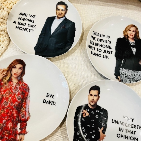 NEW Schitt’s Creek TV Show Collectible Ceramic Plates Unique Fun Holiday Gift - Picture 3 of 10